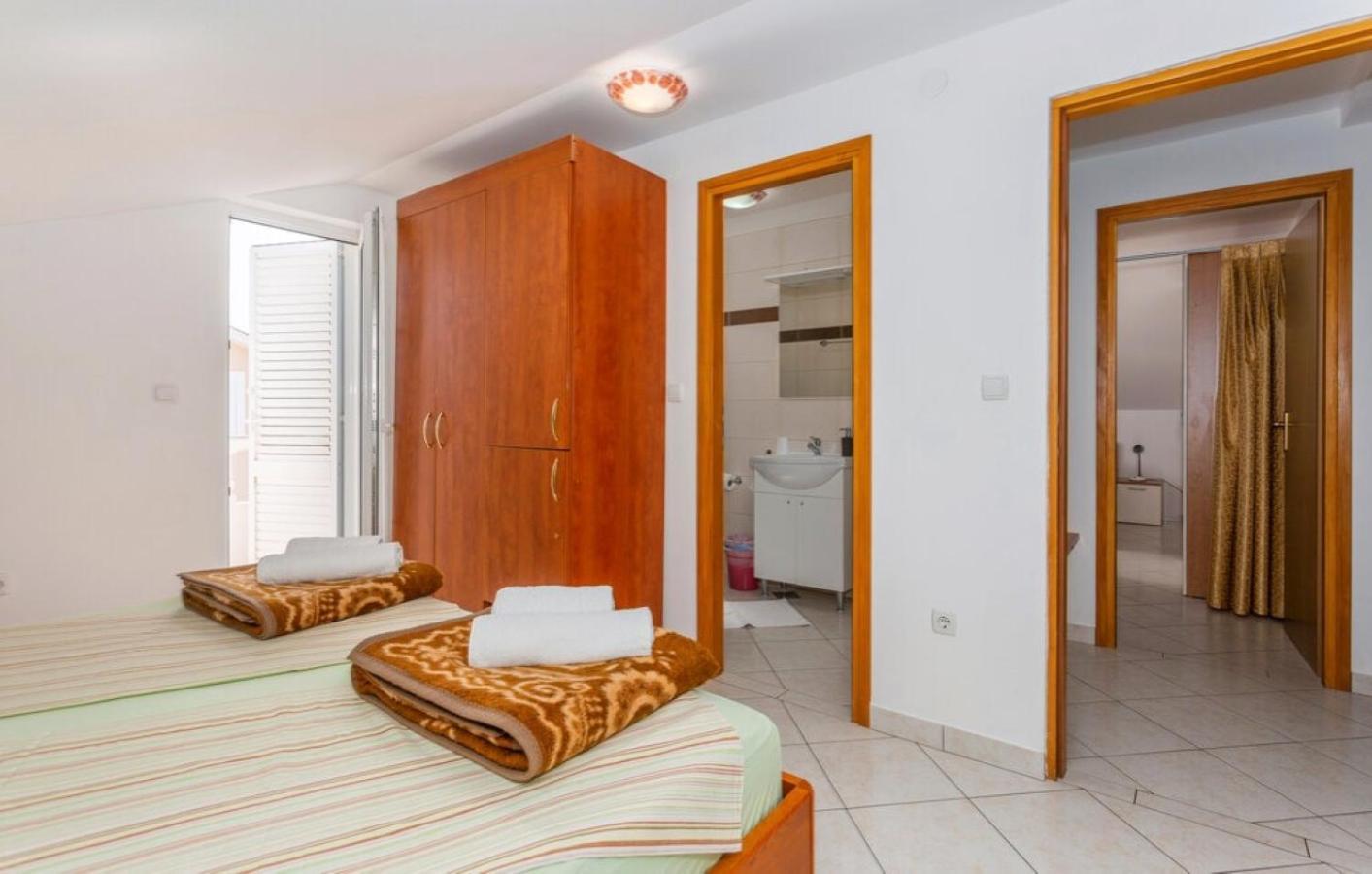 Guest House Lucija Banjol Szoba fotó