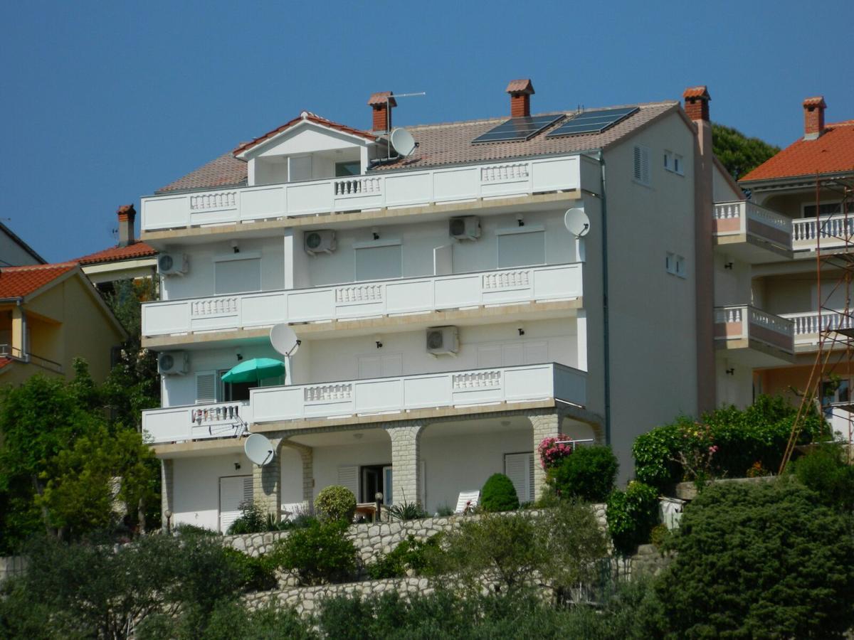 Guest House Lucija Banjol Kültér fotó